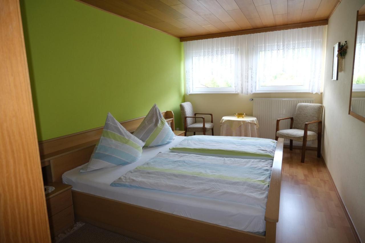 Ferienwohnung Weingut&Gästehaus Mees Briedel Zimmer foto